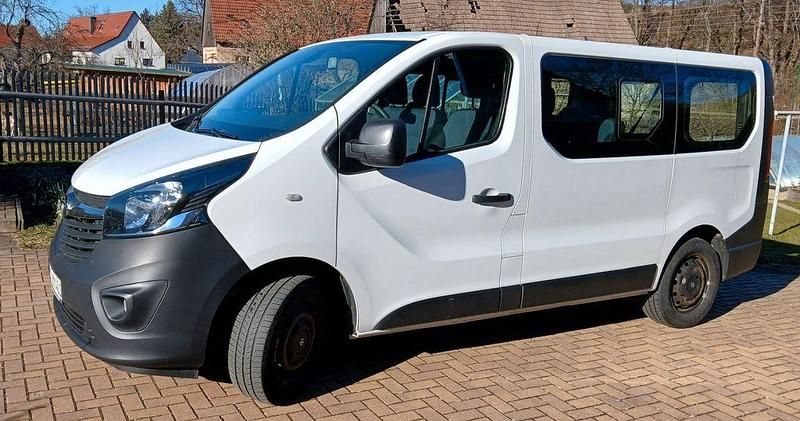 Gebraucht Opel Vivaro 125 PS (91 kW) 2017 Weiß Van / Kleinbus