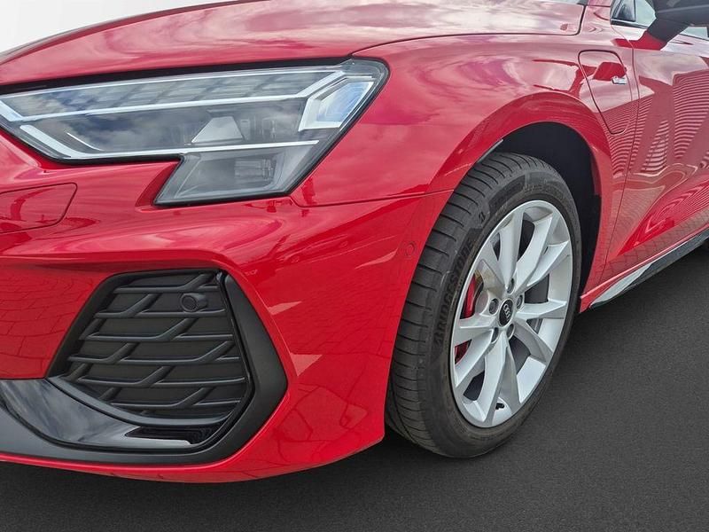 Gebraucht Audi A3 S-Line 177 PS (130 kW) 2025 Rot Limousine