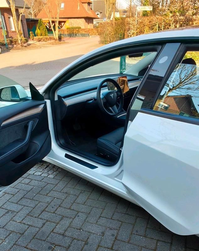 Gebraucht Tesla Model 3 RWD 239 kW (325 PS) 2022 Weiß Limousine