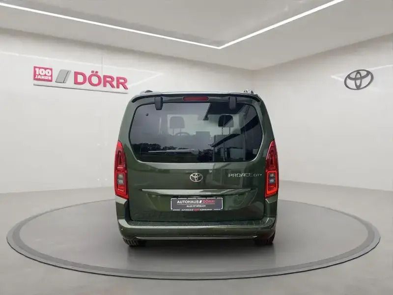 Gebraucht Toyota Proace Verso City 131 PS (96 kW) 2024 Grün Kombi