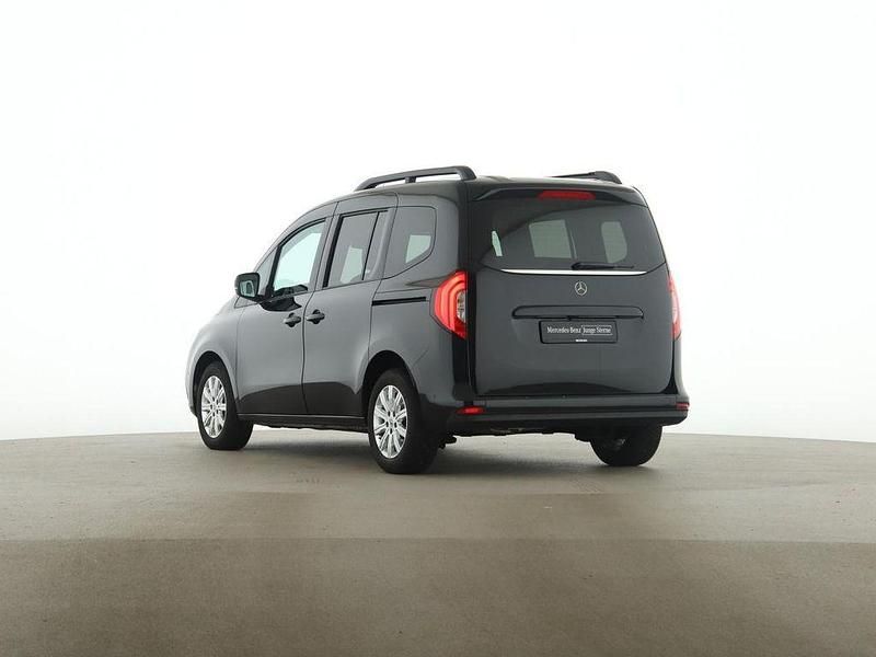 Gebraucht Mercedes T180 Progressive 131 PS (96 kW) 2024 Schwarz Van / Kleinbus