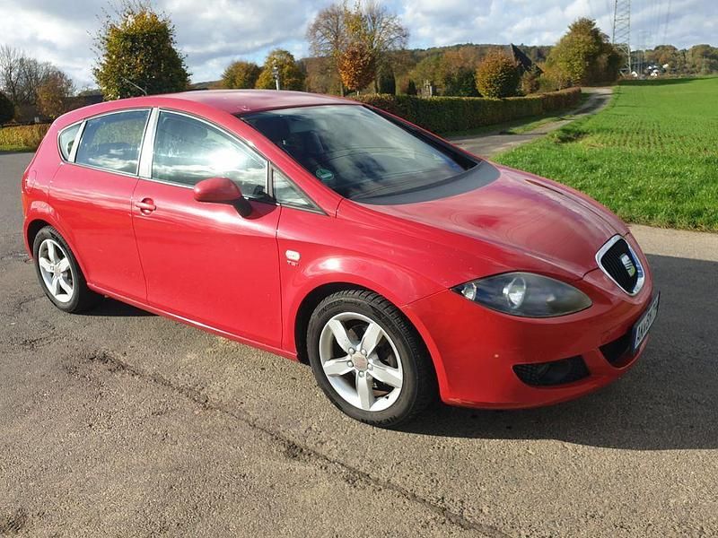 Gebraucht Seat Leon Style 160 PS (117 kW) 2009 Rot Limousine