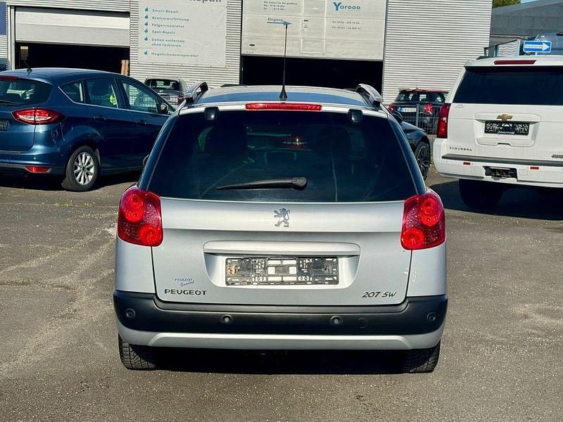 Gebraucht Peugeot 207 Premium 120 PS (88 kW) 2011 Silber Kombi