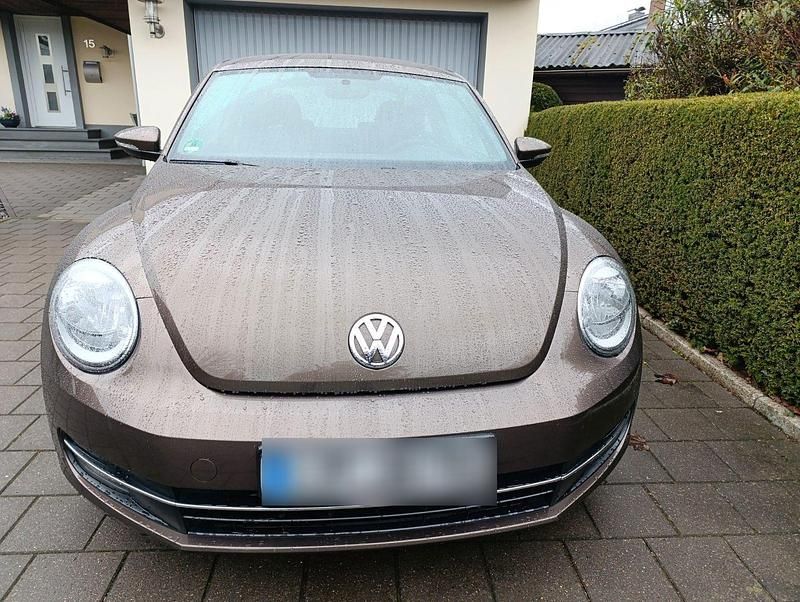Gebraucht VW Beetle Design 105 PS (77 kW) 2014 Braun Kleinwagen
