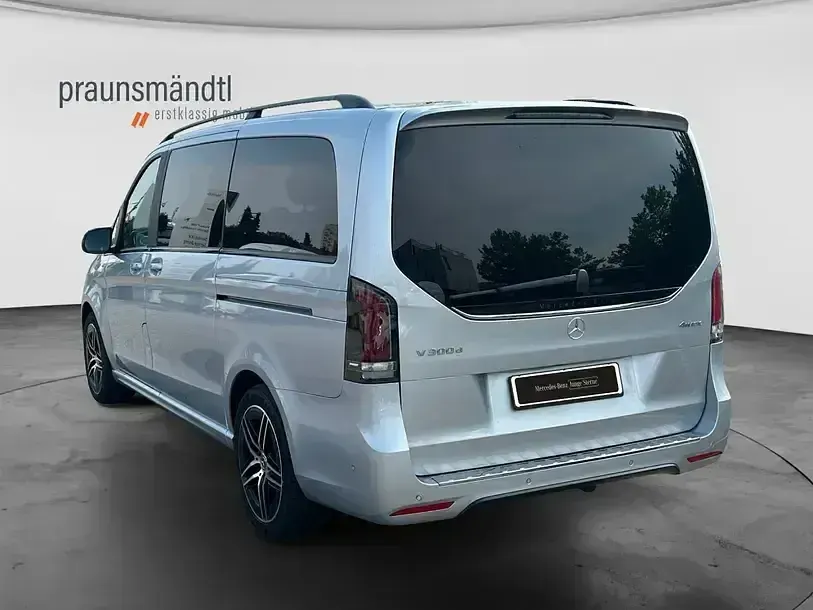 Gebraucht Mercedes V300 Avantgarde 237 PS (174 kW) 2026 Andere Van / Kleinbus