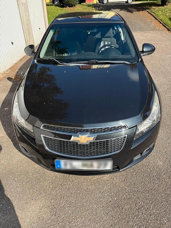 Schwarz Gebraucht 2012 Chevrolet Cruze Limousine | 2.850 € - Bild 1/4