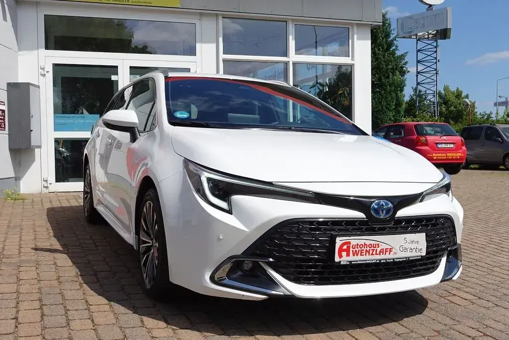Gebraucht Toyota Corolla Team 196 PS (144 kW) 2024 Weiß Limousine