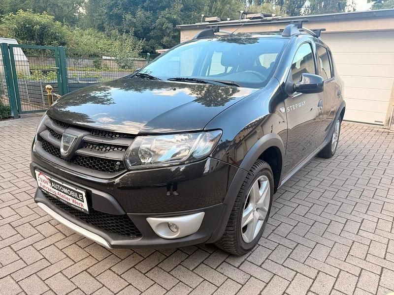 Gebraucht Dacia Sandero Stepway Ambiance 90 PS (66 kW) 2014 Schwarz Kleinwagen