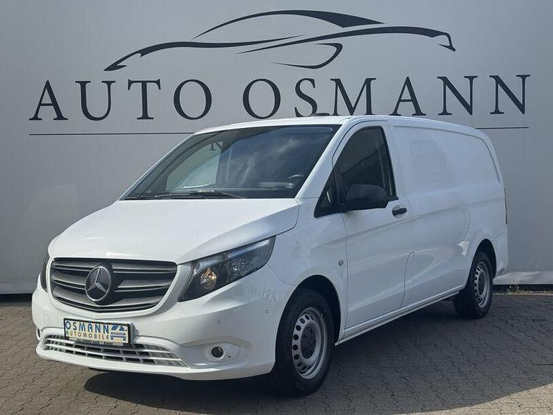 Arktikweiss Gebraucht 2020 Mercedes Vito Van / Kleinbus | 15.950 € (Guter Preis) - Bild 1/4