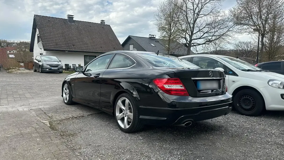 Gebraucht Mercedes C220 170 PS (125 kW) 2015 Schwarz Coupé
