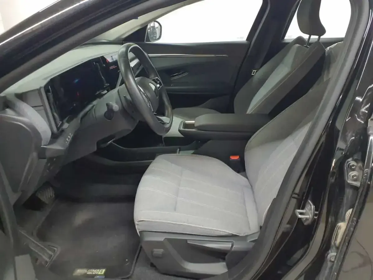 Używany Renault Megane E-Tech Equilibre 160 kW (218 KM) 2023 Czarny Kombi