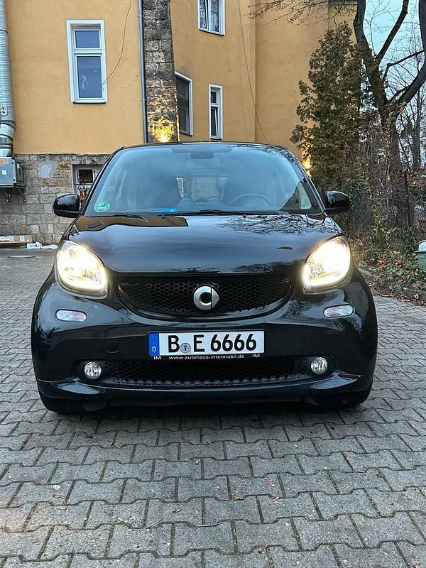 Schwarz Gebraucht 2016 Smart ForTwo Coupé Brabus Coupé | 13.990 € (Fairer Preis) - Bild 1/4