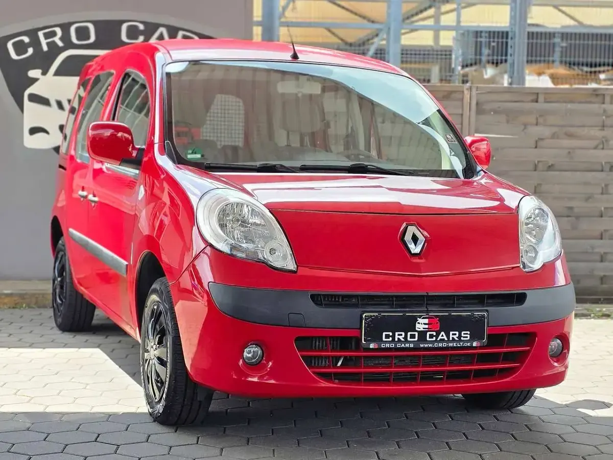 Gebraucht Renault Kangoo Happy Family 90 PS (66 kW) 2010 Hellrot Van / Kleinbus