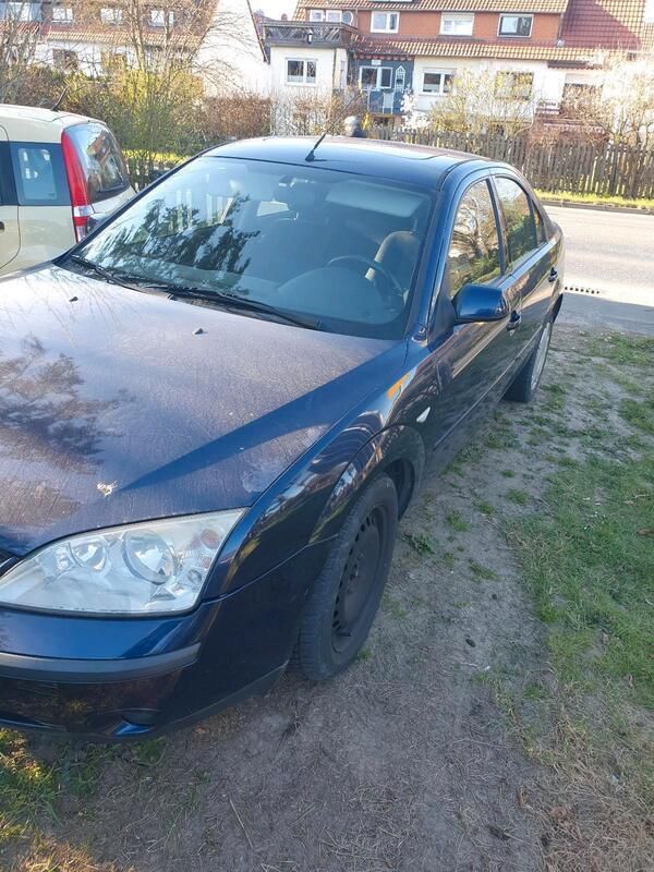 Blau Gebraucht 2002 Ford Mondeo Limousine | 2.000 € (Fairer Preis) - Bild 1/4