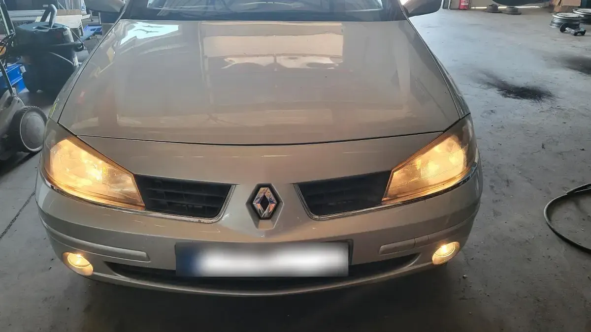 Gebraucht Renault Laguna II 140 PS (102 kW) 2005 Silber Kombi