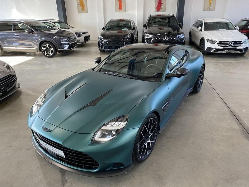 Neu Aston Martin Vanquish 835 PS (614 kW) 2026 Grün