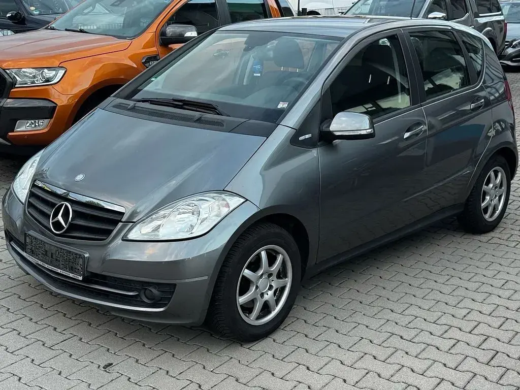Gebraucht Mercedes A160 95 PS (69 kW) 2011 Grau Kleinwagen
