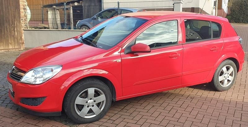 Gebraucht Opel Astra 140 PS (102 kW) 2009 Rot Limousine