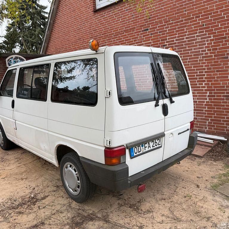 Używany VW Caravelle 84 KM (61 kW) 1994 Biały Van