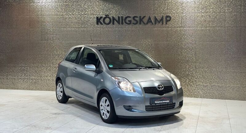 Silber Gebraucht 2006 Toyota Yaris Sol Limousine | 6.490 € (Etwas zu teuer) - Bild 1/4