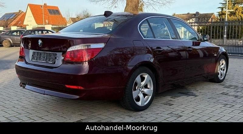 Gebraucht BMW 525 177 PS (130 kW) 2007 Rot Limousine
