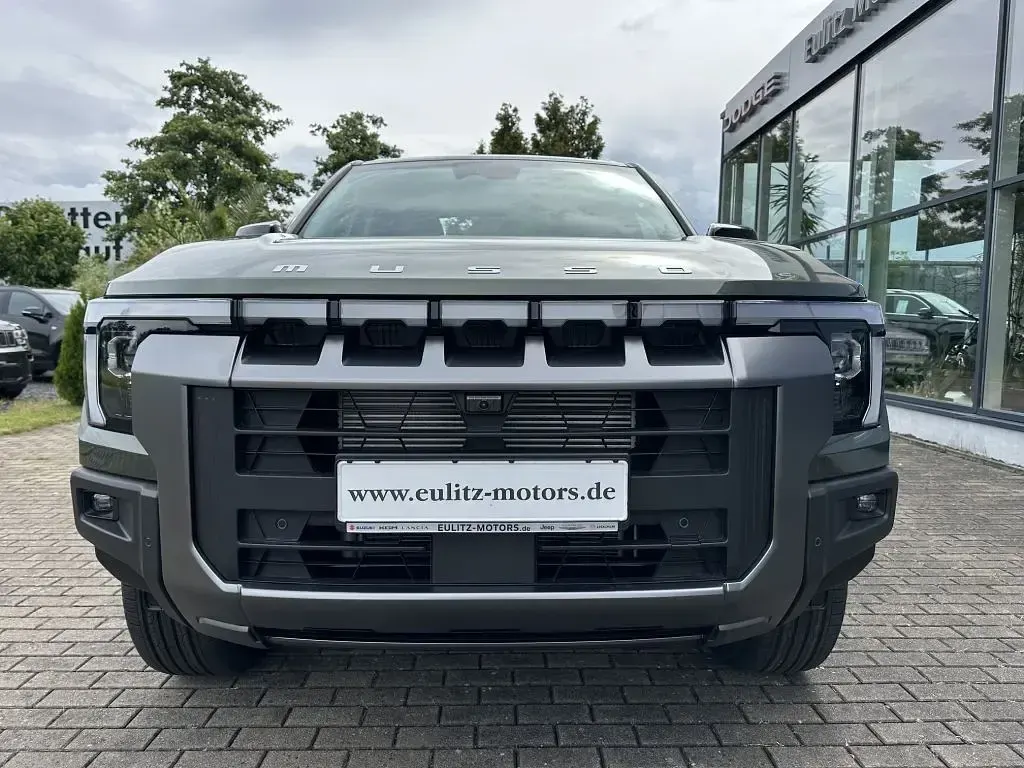 Neu KGM Musso 203 PS (149 kW) 2026 Grün Pickup