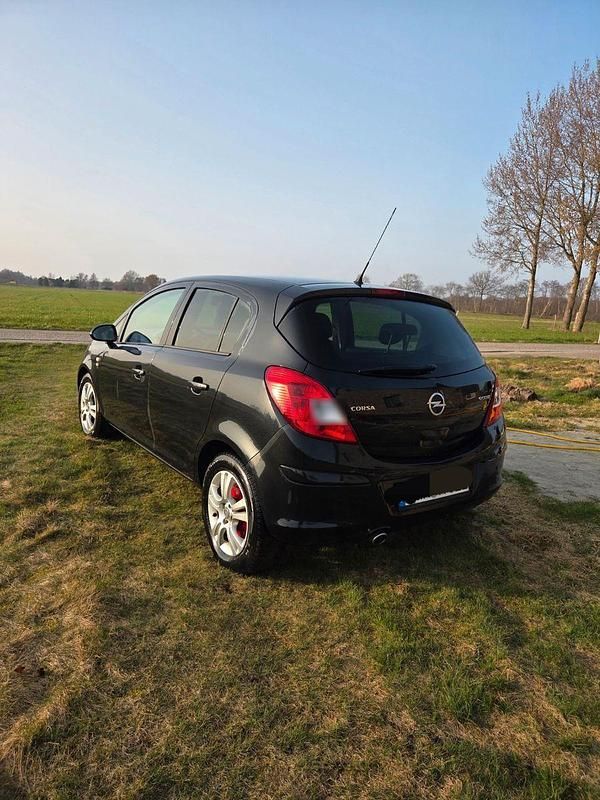 Gebraucht Opel Corsa 69 PS (50 kW) 2012 Schwarz Kleinwagen