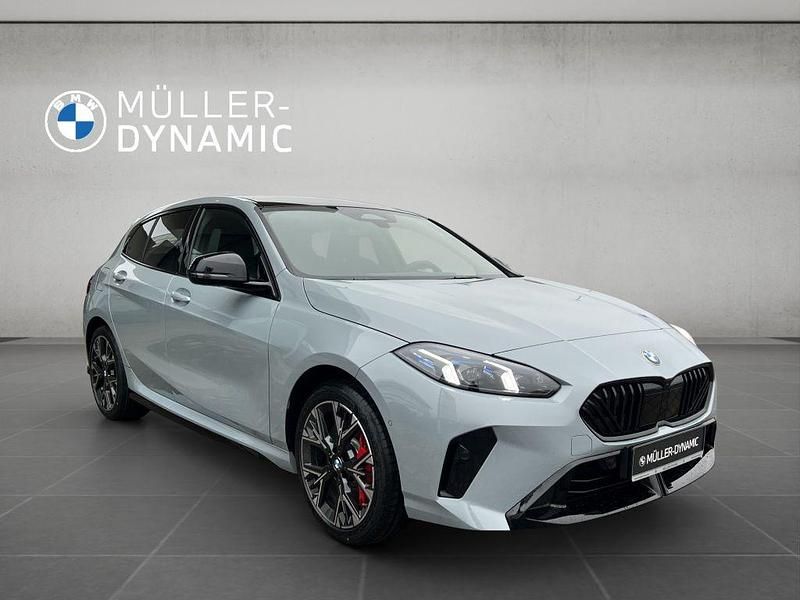 Neu BMW 120 M Sport 170 PS (125 kW) 2025 Brooklyn grau metallic Kleinwagen