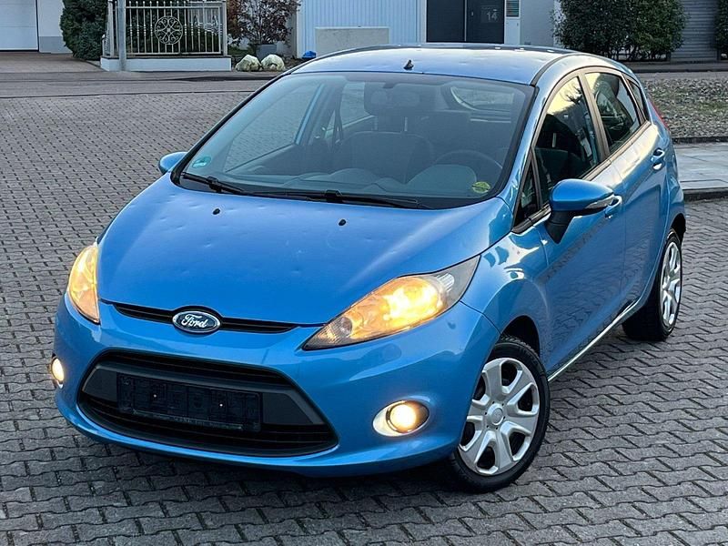 Gebraucht Ford Fiesta 82 PS (60 kW) 2010 Blau Kleinwagen