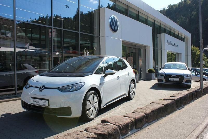 Weiß Gebraucht 2021 VW ID.3 Pro Performance Kleinwagen | 19.990 € (Guter Preis) - Bild 1/4