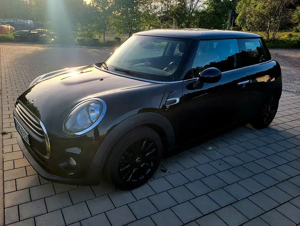 Usado Mini ONE 102 HP (75 kW) 2016 Preto Citadino