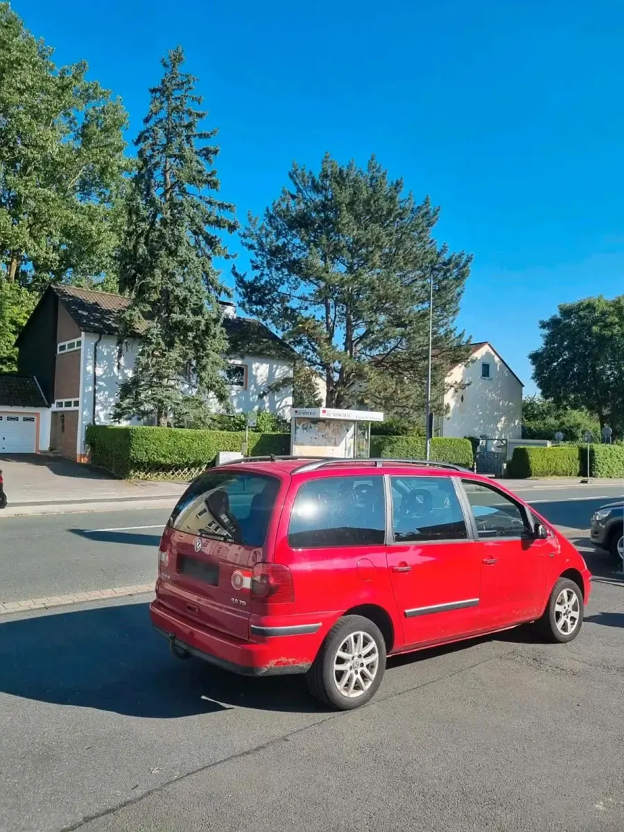 Gebraucht VW Sharan 140 PS (102 kW) 2009 Rot Van / Kleinbus