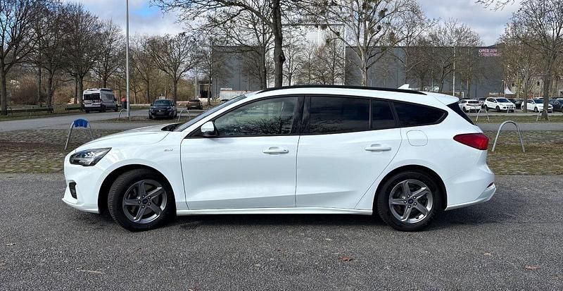 Gebraucht Ford Focus ST-Line 150 PS (110 kW) 2019 Weiß Limousine