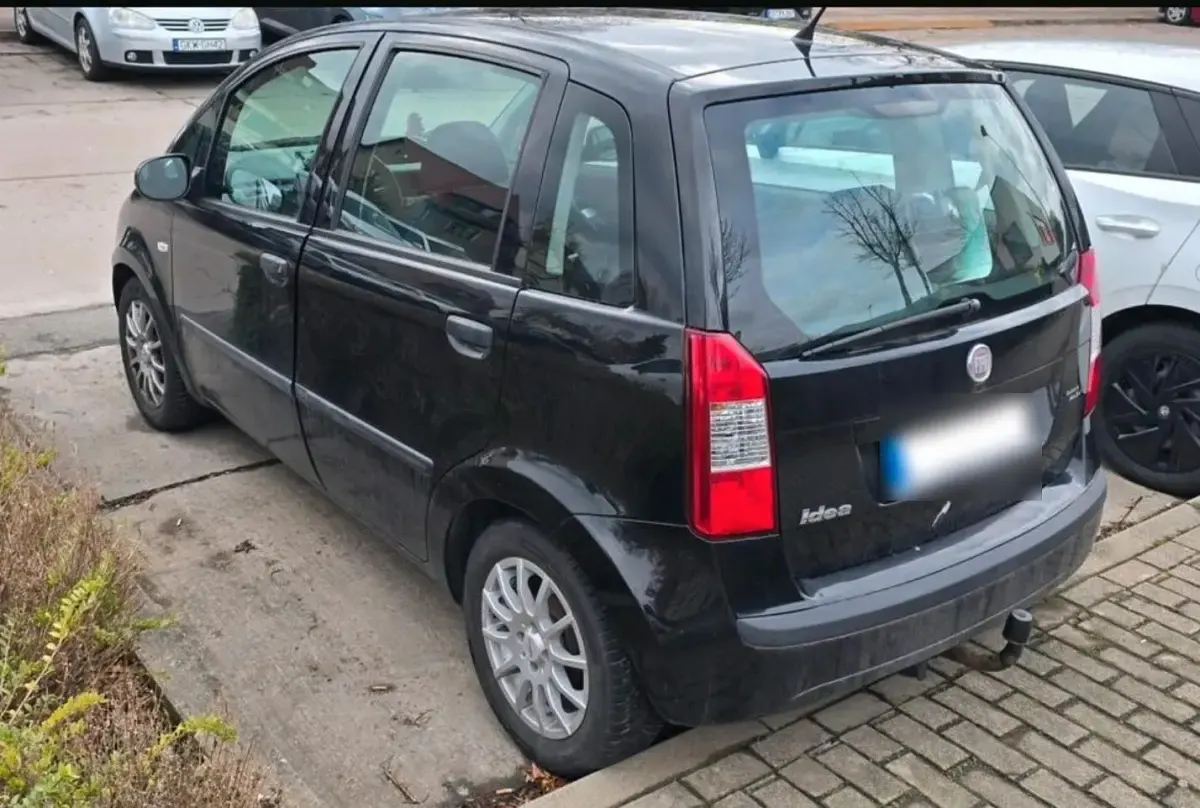 Gebraucht Fiat Idea 95 PS (69 kW) 2012 Schwarz Van / Kleinbus
