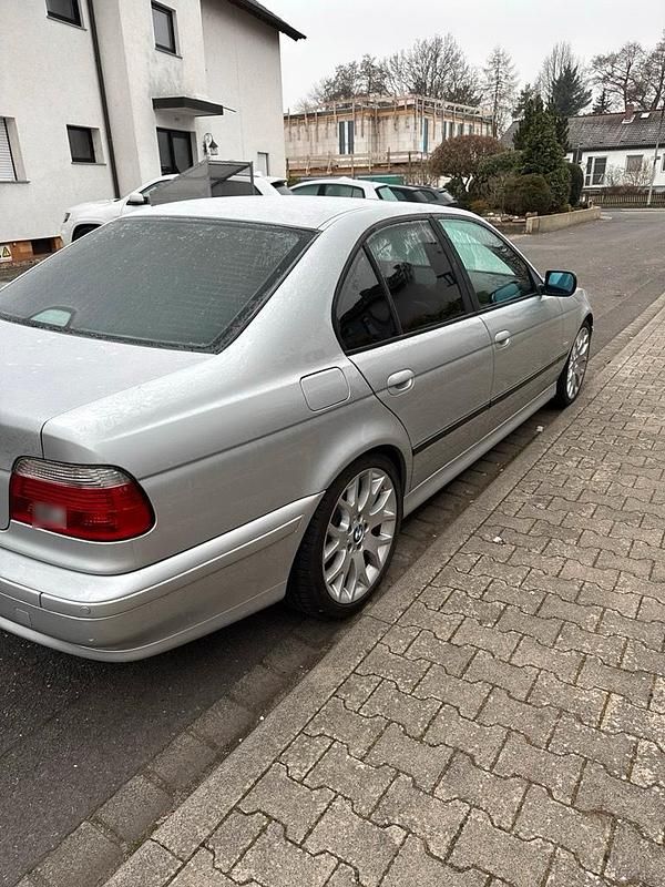 Gebraucht BMW 520 170 PS (125 kW) 2002 Silber Limousine