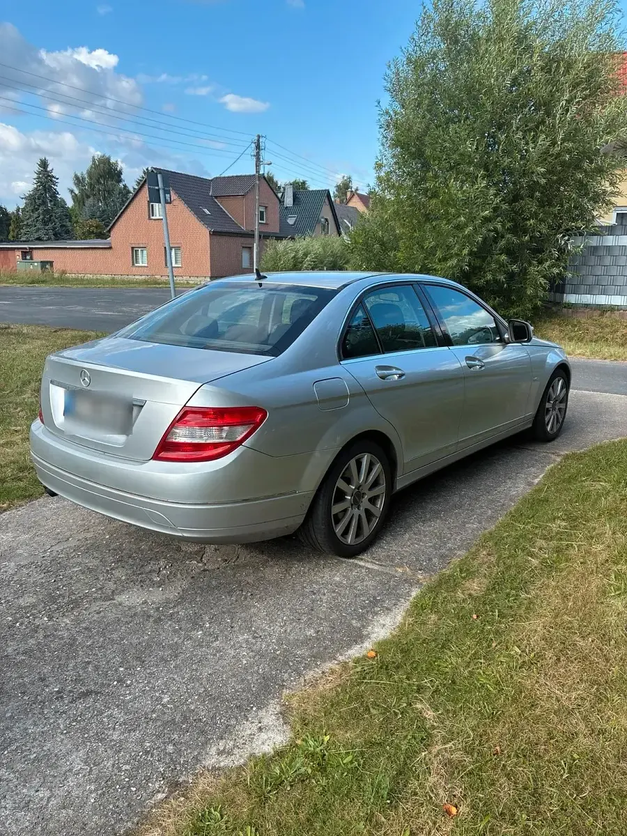 Gebraucht Mercedes C180 Elegance 156 PS (114 kW) 2007 Silber Limousine