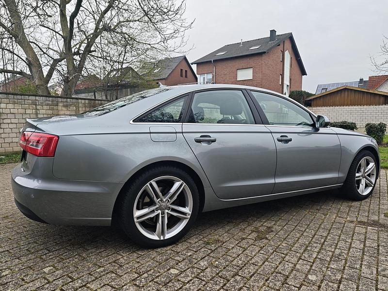 Gebraucht Audi A6 177 PS (130 kW) 2011 Silber Limousine