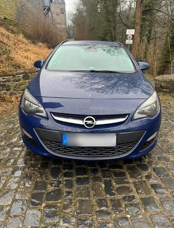 Gebraucht Opel Astra 110 PS (80 kW) 2014 Blau Kombi