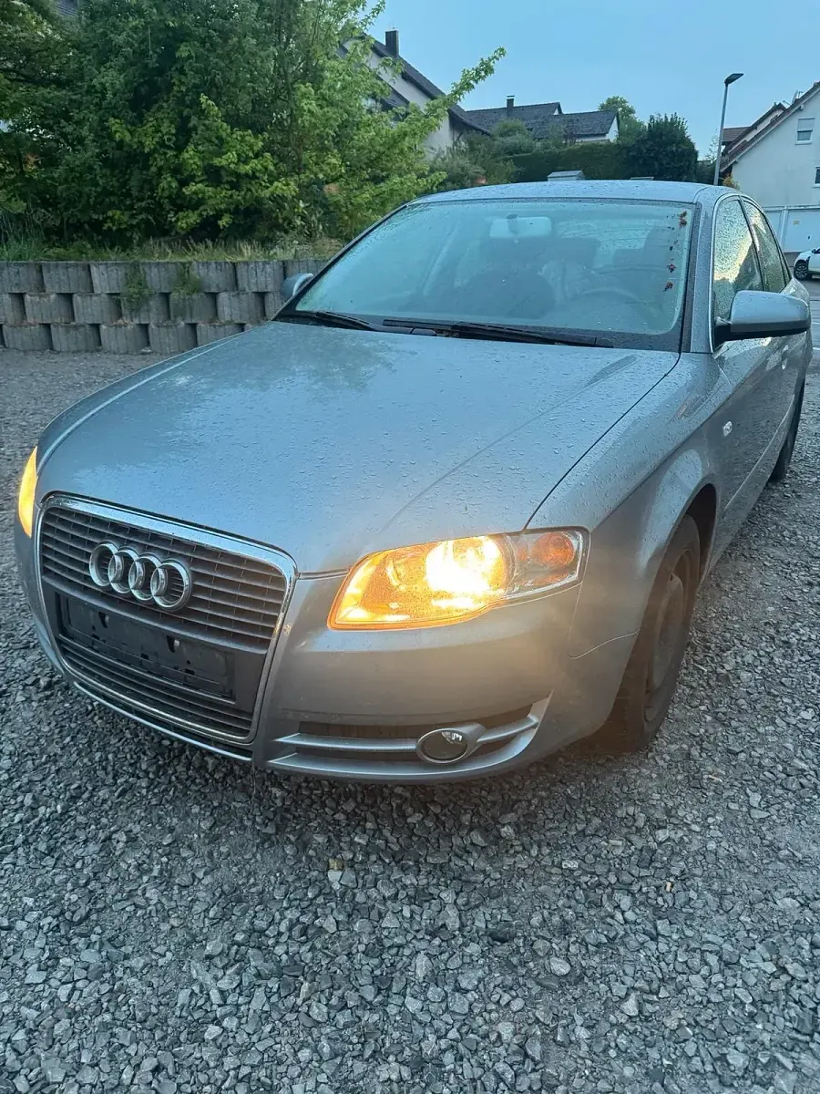 Gebraucht Audi A4 131 PS (96 kW) 2005 Grau Limousine