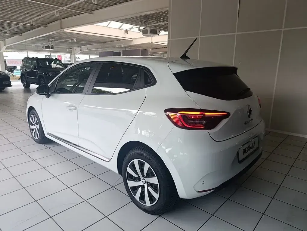 Gebraucht Renault Clio V Evolution 67 PS (49 kW) 2023 Weiß Limousine