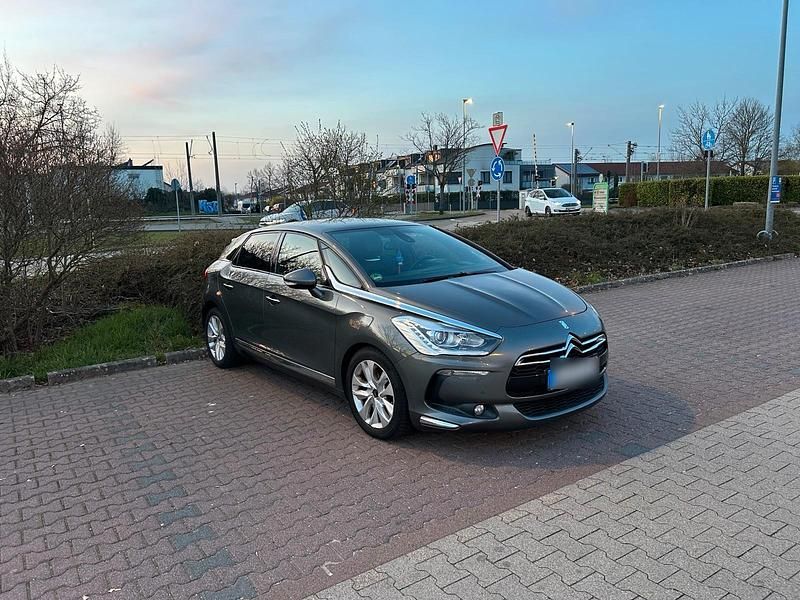 Gebraucht Citroën DS5 136 PS (100 kW) 2012 Grau Kleinwagen