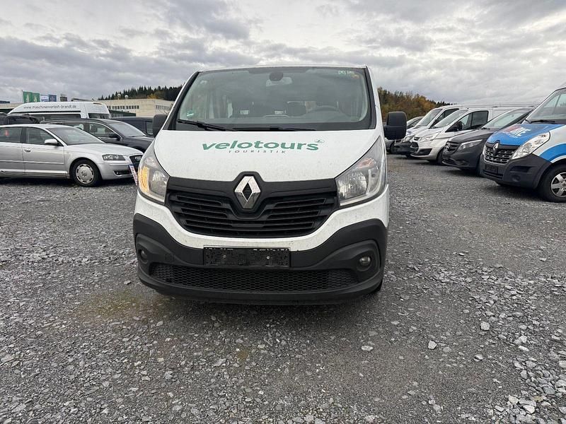 Gebraucht Renault Trafic Expression 145 PS (106 kW) 2018 Weiß Van / Kleinbus