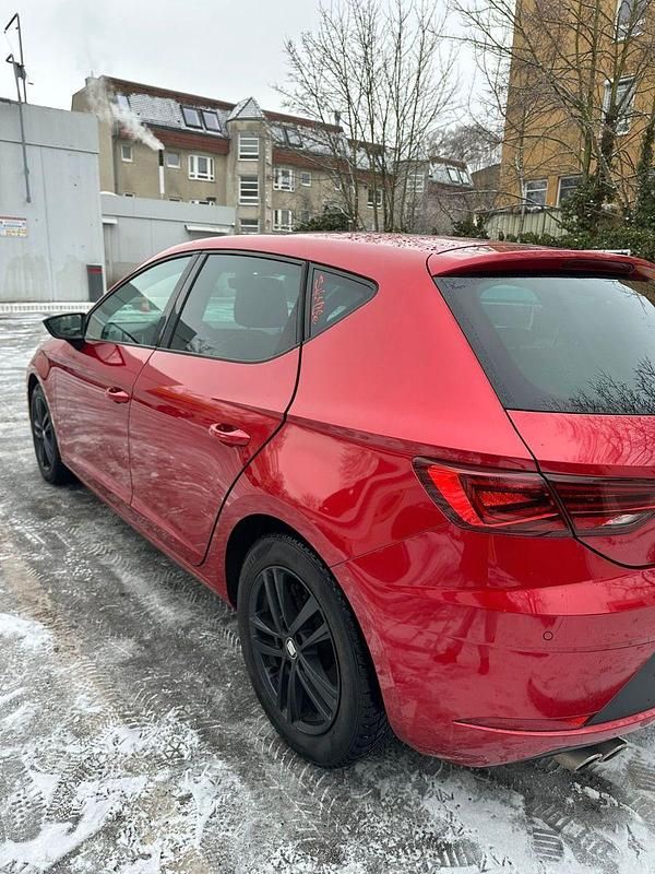 Gebraucht Seat Leon FR 150 PS (110 kW) 2017 Rot Limousine