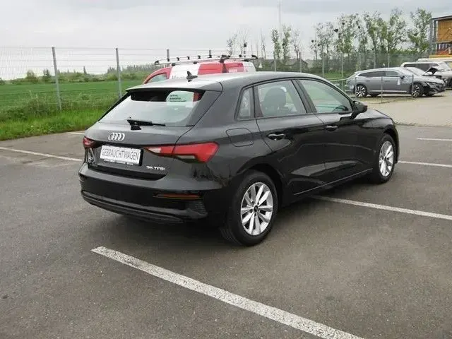 Używany Audi A3 Basis 150 KM (110 kW) 2024 Czarny Sedan/Limuzyna