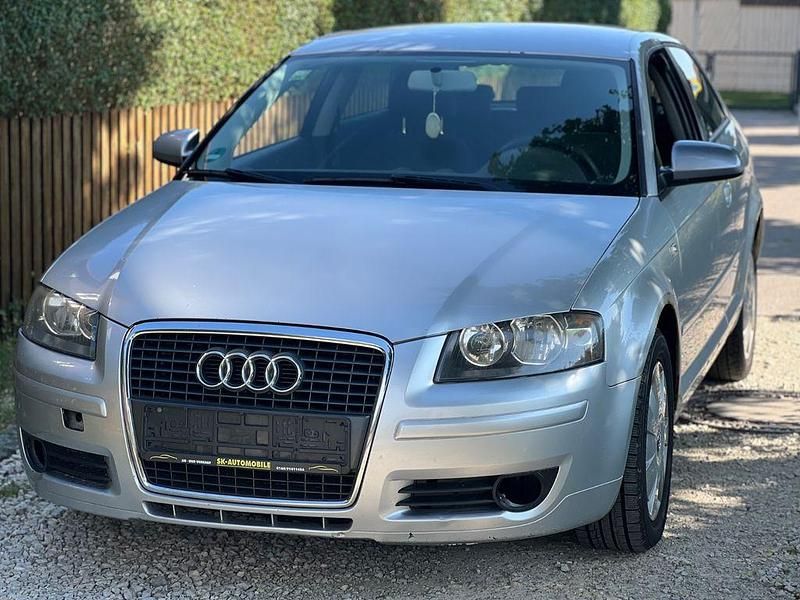 Silber Gebraucht 2007 Audi A3 Attraction Limousine | 1.500 € (Superpreis) - Bild 1/4