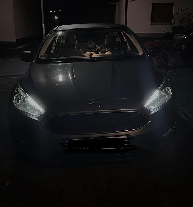 Gebraucht Ford Focus 125 PS (91 kW) 2016 Braun Limousine