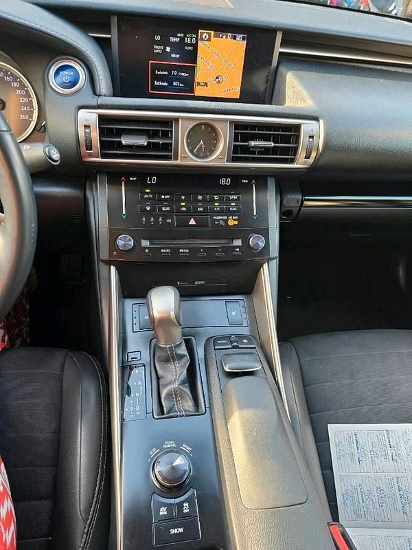 Gebraucht Lexus IS300h 223 PS (164 kW) 2013 Silber Limousine