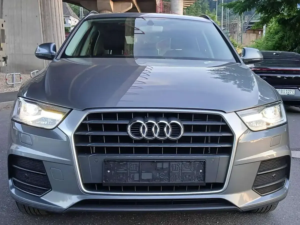 Gebraucht Audi Q3 Basis 150 PS (110 kW) 2015 Monsungrau metallic SUV