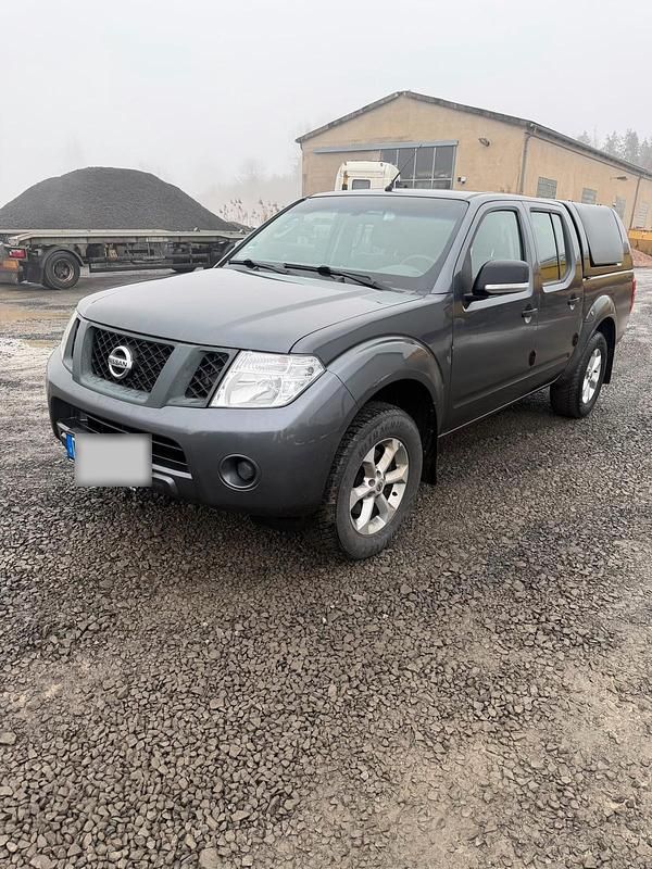 Gebraucht Nissan Navara 145 PS (106 kW) 2014 Grau Pickup