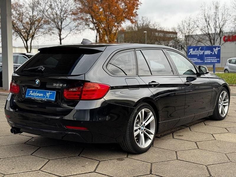 Gebraucht BMW 325 Sport Line 218 PS (160 kW) 2014 Schwarz Limousine